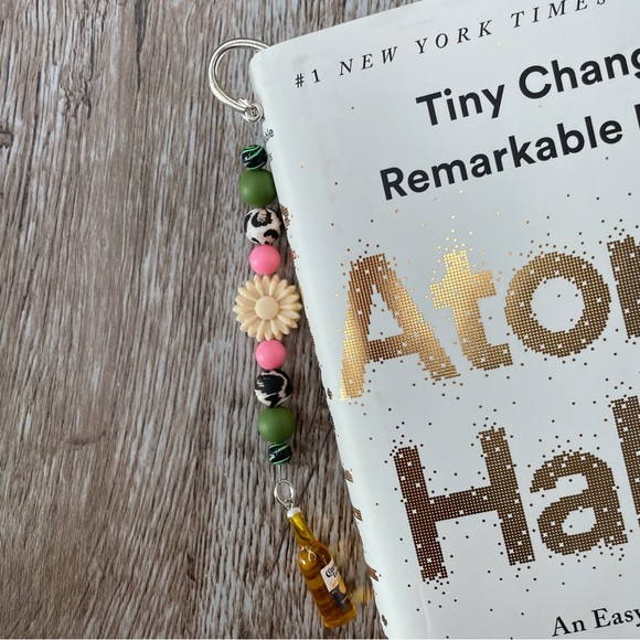 Bookmark Flower Beer Handcrafted Artisan Beaded Metal Journal Gift Read Book - Picture 4 of 4